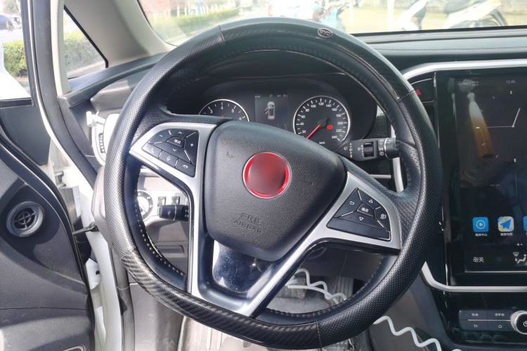 Used BYD Song MAX 2018 1.5T Automatic Smart Connect Elite Model with 6 Seats Steering Wheel