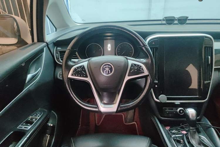 Used BYD Song MAX 2018 1.5T Automatic Smart Connect Elite Model with 6 Seats Steering Wheel