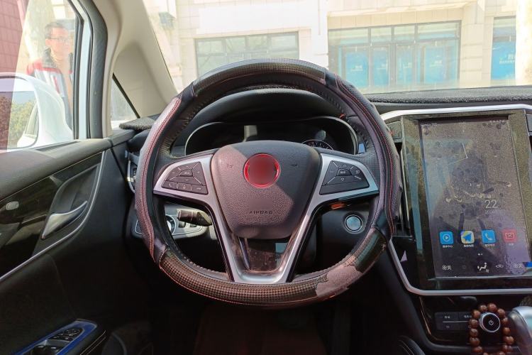 Used BYD Song MAX 2018 1.5T Automatic Smart Connect Elite Model with 6 Seats Steering Wheel