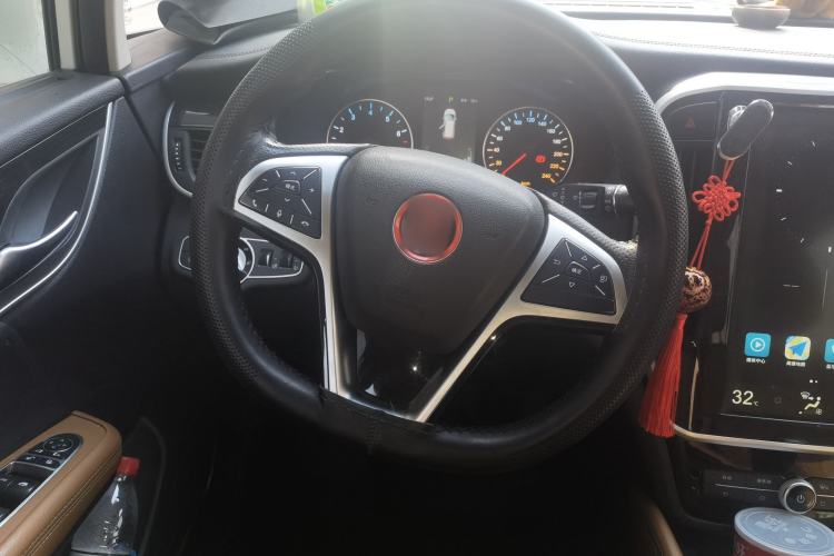 Used BYD Song MAX 2018 1.5T Automatic Smart Connect Luxury 6-Seater Steering Wheel