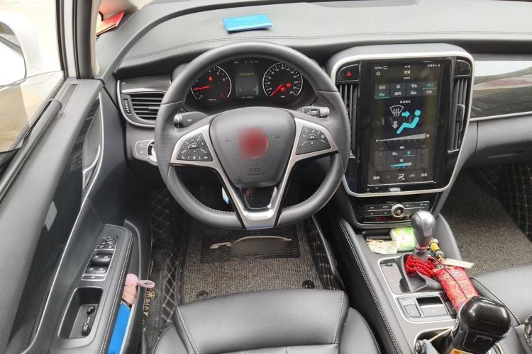 Used BYD Song MAX 2018 1.5T Automatic Smart Connect Elite Model with 6 Seats Steering Wheel