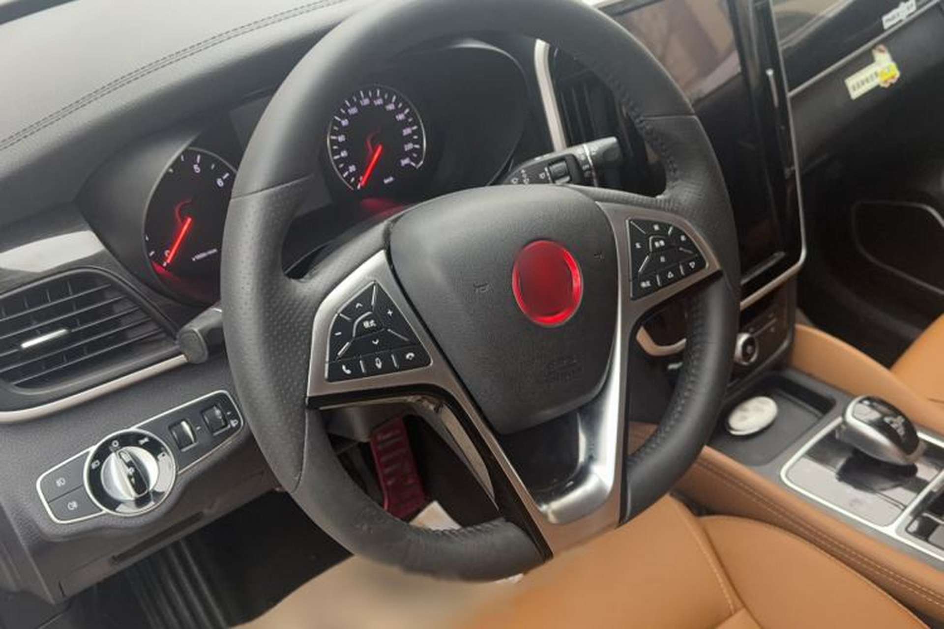 Used BYD Song MAX 2018 1.5T Automatic Smart Connect Elite Model with 6 Seats Steering Wheel