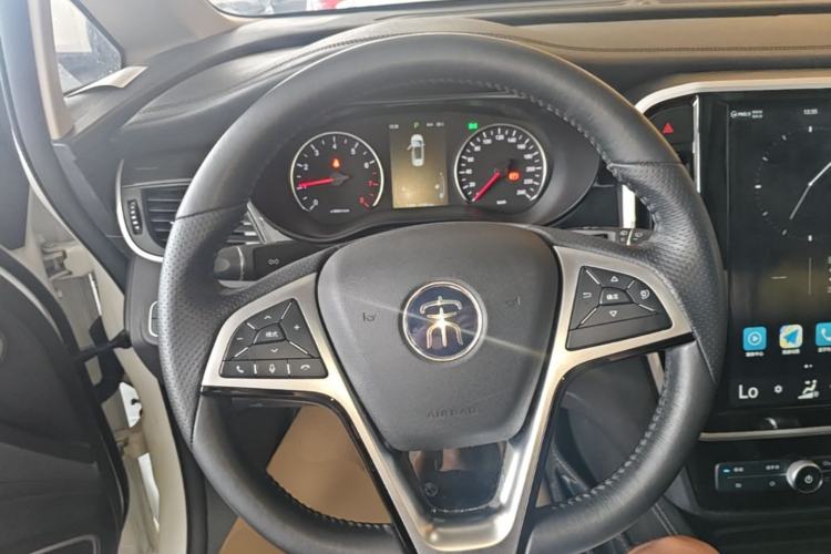Used BYD Song MAX 2018 1.5T Automatic Smart Connect Luxury 6-Seater Steering Wheel