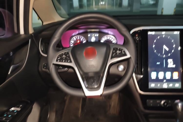 Used BYD Song MAX 2018 1.5T Automatic Smart Connect Elite Model with 6 Seats Steering Wheel