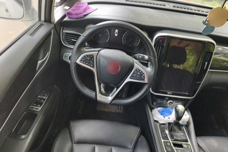 Used BYD Song MAX 2018 1.5T Automatic Smart Connect Elite Model with 6 Seats Steering Wheel