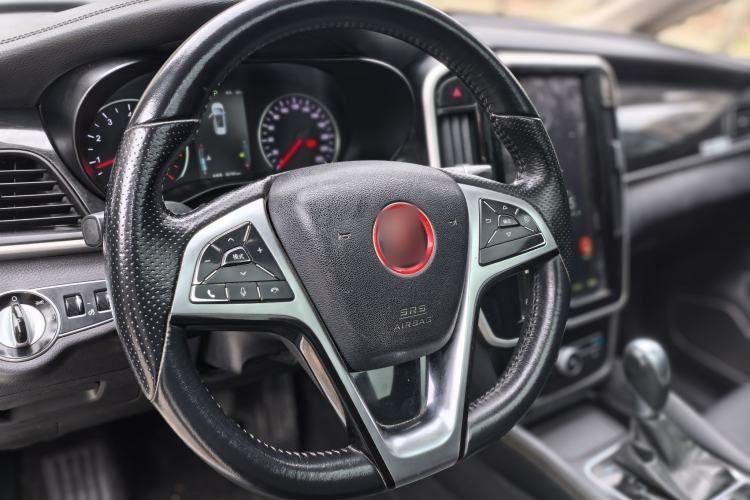 Used BYD Song MAX 2018 1.5T Automatic Smart Connect Elite Model with 6 Seats Steering Wheel