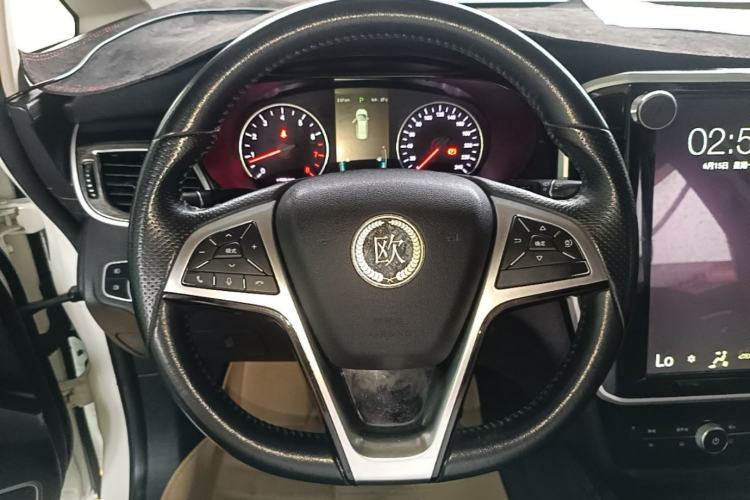 Used BYD Song MAX 2018 1.5T Automatic Smart Connect Luxury 6-Seater Steering Wheel