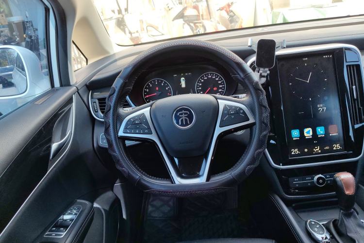 Used BYD Song MAX 2018 1.5T Automatic Smart Connect Luxury 6-Seater Steering Wheel
