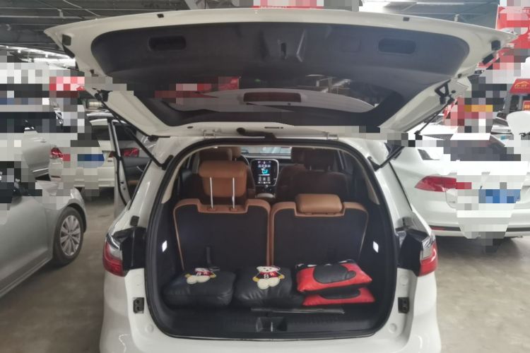 Used BYD Song MAX 2018 1.5T Automatic Smart Connect Elite Model with 6 Seats Trunk