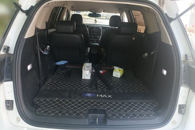 Used BYD Song MAX 2018 1.5T Manual Smart Connect Luxury 6-Seater Trunk