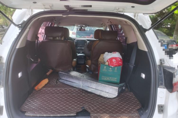 Used BYD Song MAX 2018 1.5T Manual Smart Connect Luxury 6-Seater Trunk