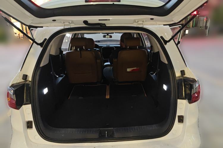 Used BYD Song MAX 2018 1.5T Automatic Smart Connect Luxury 6-Seater Trunk