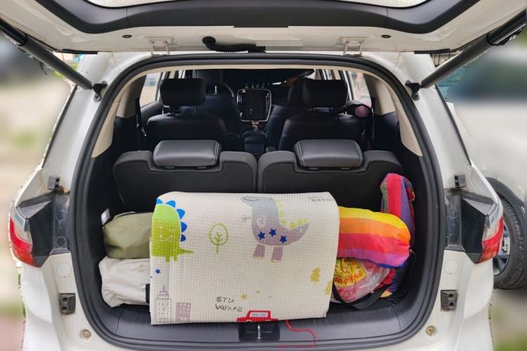 Used BYD Song MAX 2018 1.5T Automatic Smart Connect Luxury 6-Seater Trunk