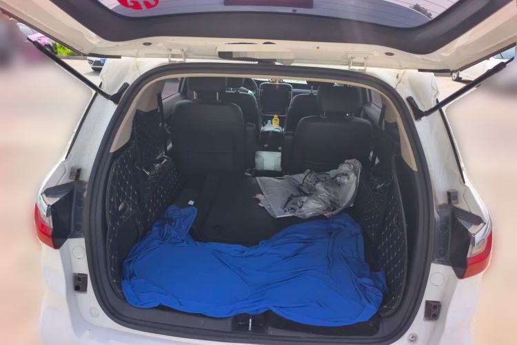 Used BYD Song MAX 2018 1.5T Automatic Smart Connect Elite Model with 6 Seats Trunk