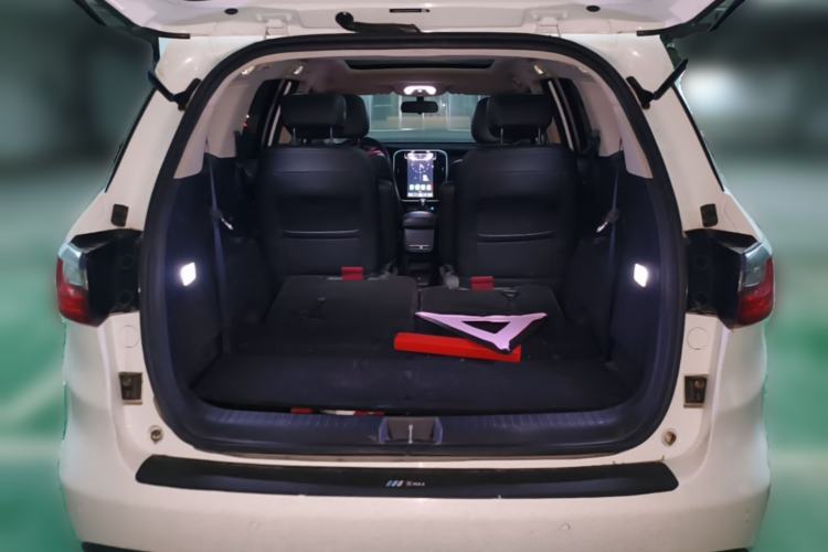 Used BYD Song MAX 2018 1.5T Automatic Smart Connect Elite Model with 6 Seats Trunk