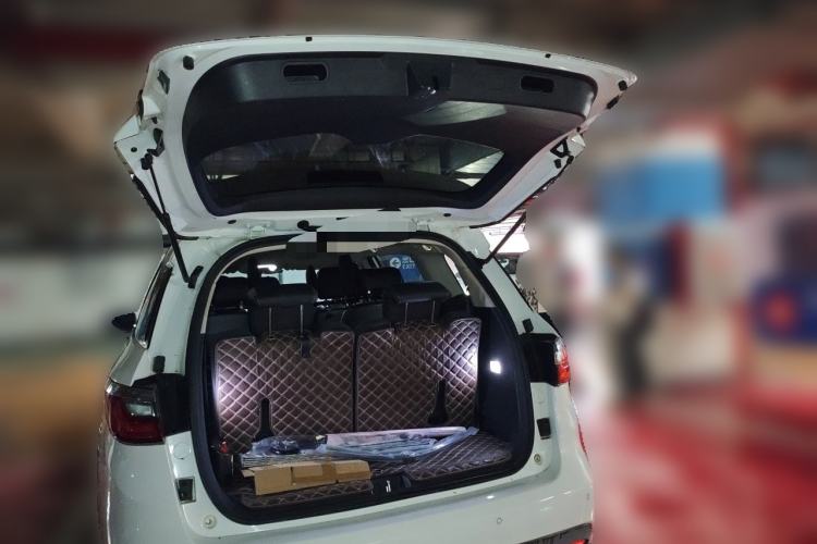 Used BYD Song MAX 2018 1.5T Automatic Smart Connect Luxury 6-Seater Trunk