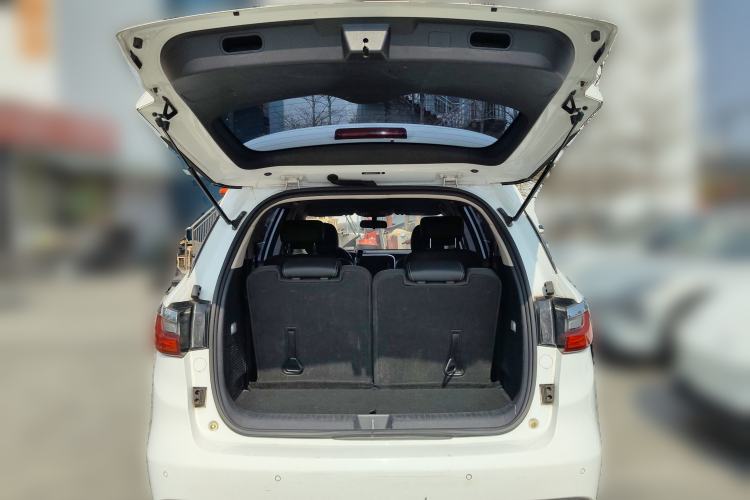 Used BYD Song MAX 2018 1.5T Automatic Smart Connect Luxury 6-Seater Trunk