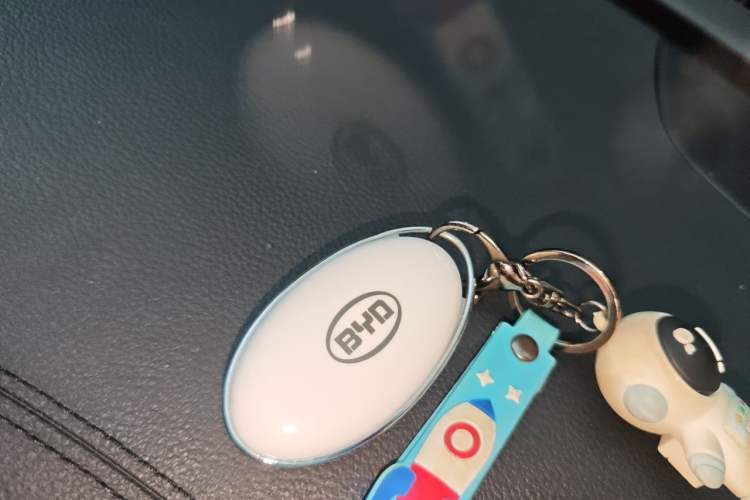 Used BYD Song MAX 2018 1.5T Automatic Smart Connect Luxury 6-Seater Vehicle Key