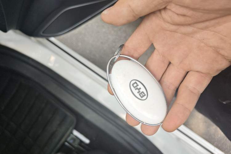 Used BYD Song MAX 2018 1.5T Manual Smart Connect Luxury 6-Seater Vehicle Key