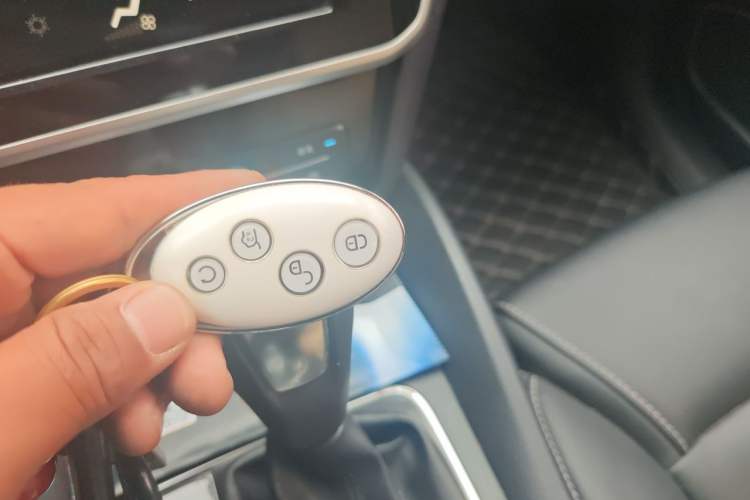 Used BYD Song MAX 2018 1.5T Automatic Smart Connect Luxury 7-Seater Vehicle Key