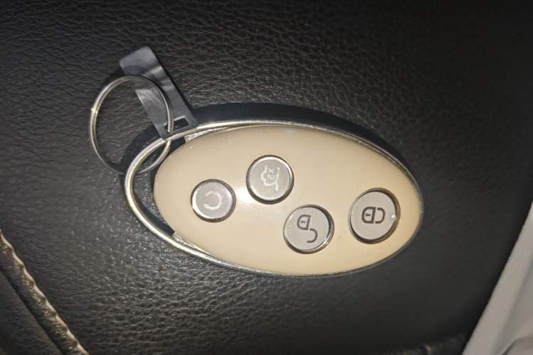 Used BYD Song MAX 2018 1.5T Automatic Smart Connect Luxury 6-Seater Vehicle Key