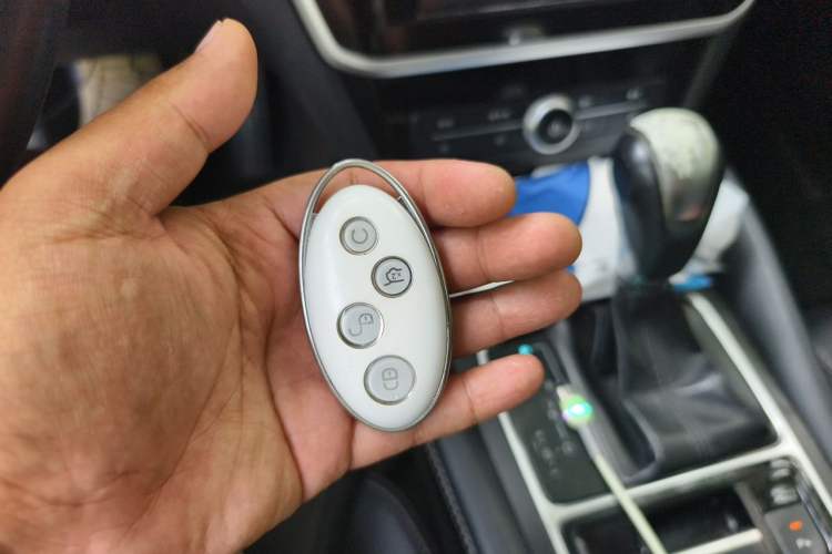 Used BYD Song MAX 2018 1.5T Automatic Smart Connect Elite Model with 6 Seats Vehicle Key