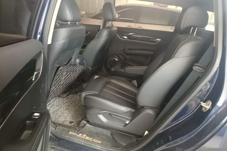 Used BYD Song MAX 2019 1.5T Automatic Smart Connect Ruiyi Sunroof Version 6 Seats China VI Standard Left Rear Seat