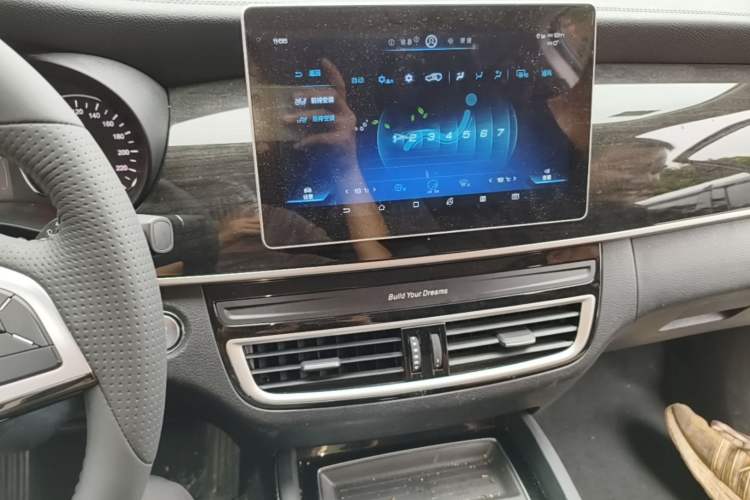 Used BYD Song MAX 2019 1.5T Automatic Smart Connect Ruiyi Sunroof Model 7 Seats China VI Standard Audio And AC Panel