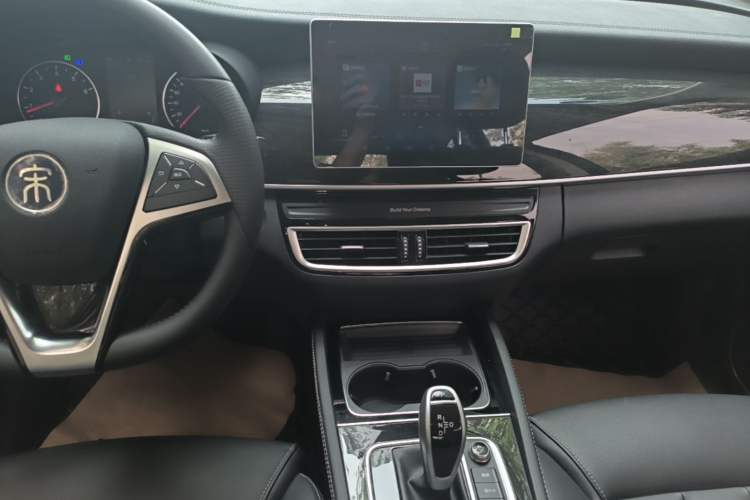 Used BYD Song MAX 2019 1.5T Automatic Smart Connect Ruiyi Sunroof Version 6 Seats China VI Standard Audio And AC Panel