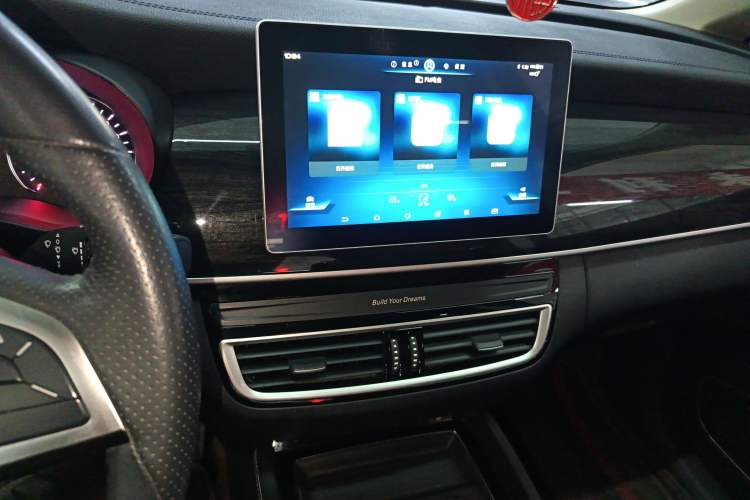Used BYD Song MAX 2019 1.5T Automatic Smart Connect Ruiyi Sunroof Version 6 Seats China VI Standard Audio And AC Panel
