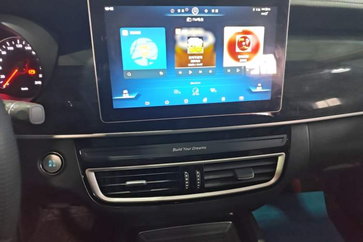 Used BYD Song MAX 2019 1.5T Automatic Smart Connect Ruiyi Sunroof Model 7 Seats China VI Standard Audio And AC Panel