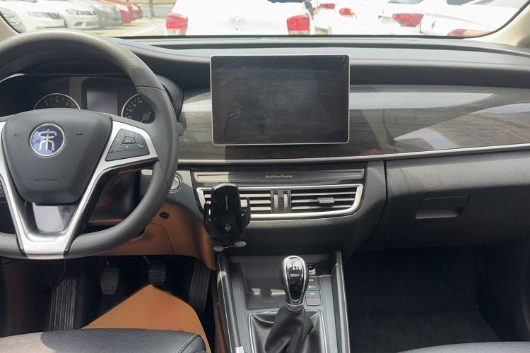 Used BYD Song MAX 2019 1.5T Manual Smart Connect Ruiyi Model 7 Seats China V Emission Standard Audio And AC Panel