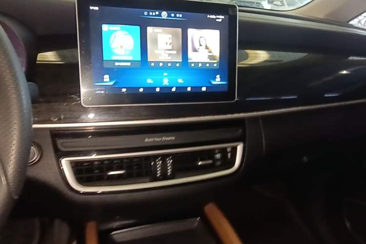 Used BYD Song MAX 2019 1.5T Automatic Smart Connect Ruiyi Model 6-Seater China V Standard Audio And AC Panel