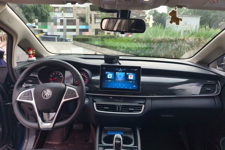 Used BYD Song MAX 2019 1.5T Automatic Smart Connect Ruiyi Sunroof Model 7 Seats China VI Standard Center Console