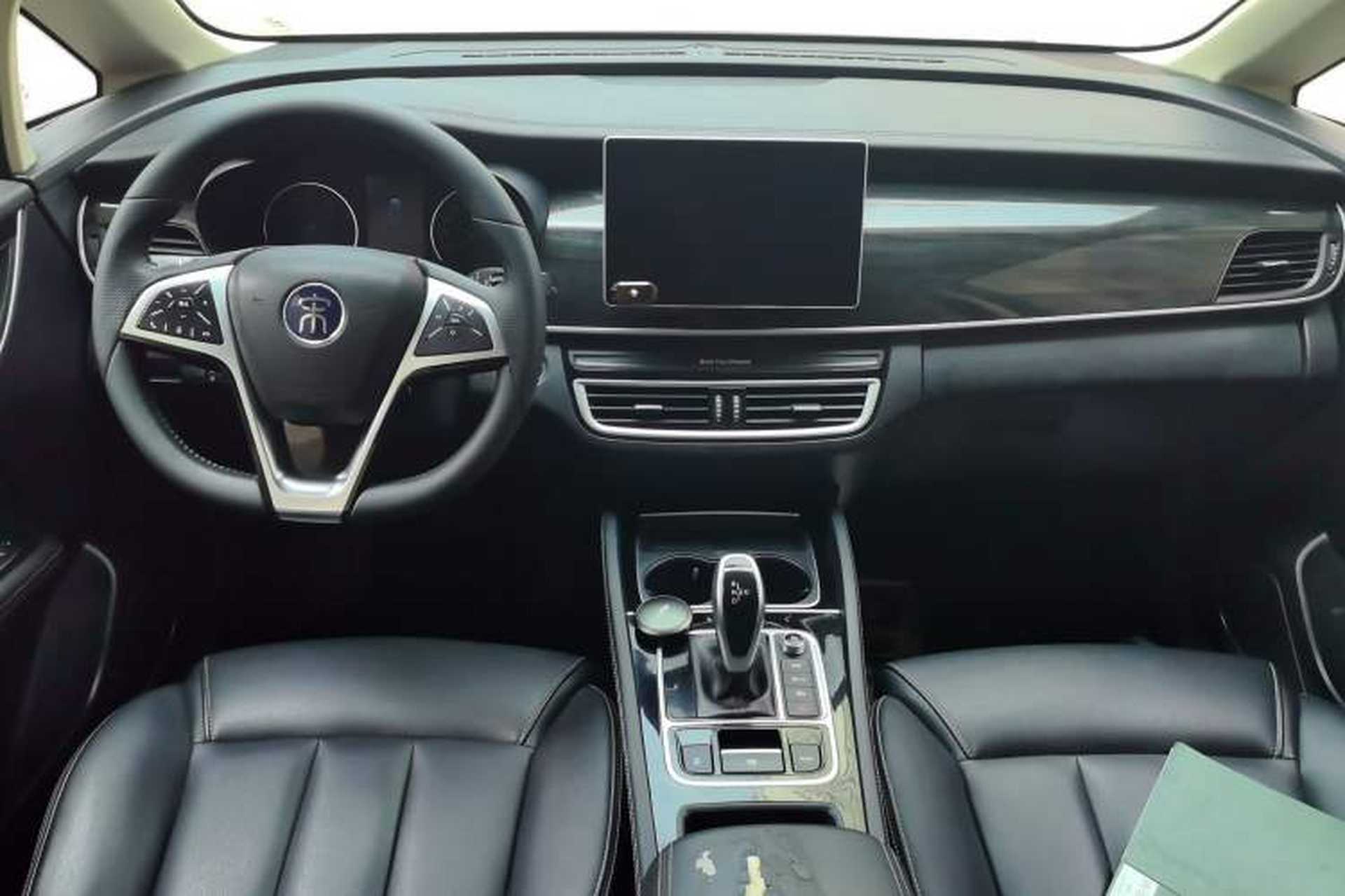 Used BYD Song MAX 2019 1.5T Automatic Smart Connect Ruiyi Sunroof Model 7 Seats China VI Standard Center Console