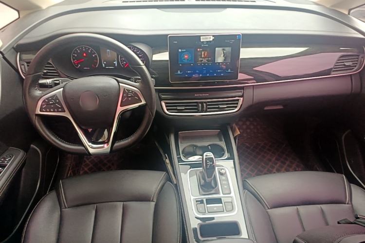 Used BYD Song MAX 2019 1.5T Automatic Smart Connect Ruiyi Sunroof Model 7 Seats China VI Standard Center Console