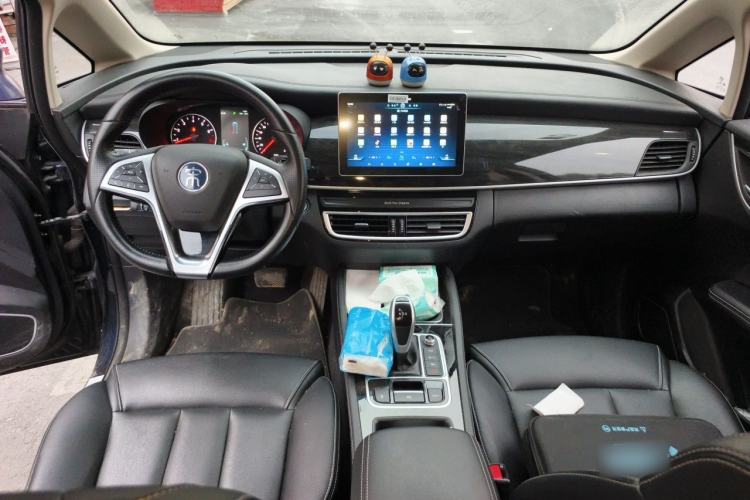 Used BYD Song MAX 2019 1.5T Automatic Smart Connect Ruiyi Sunroof Model 7 Seats China VI Standard Center Console