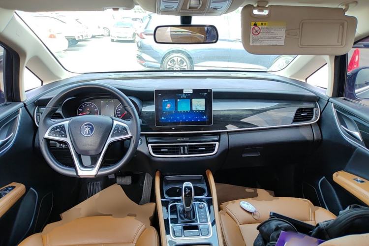 Used BYD Song MAX 2019 1.5T Automatic Smart Connect Ruiyi Model 6-Seater China V Standard Center Console