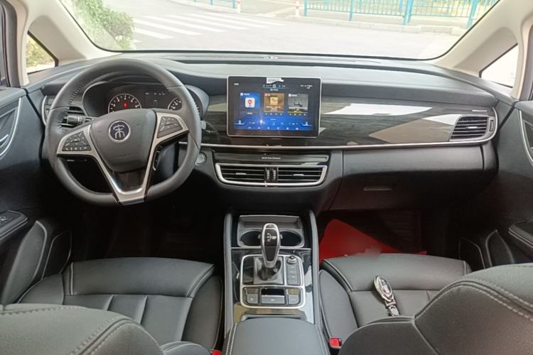 Used BYD Song MAX 2019 1.5T Automatic Smart Connect Ruiyi Sunroof Version 6 Seats China VI Standard Center Console