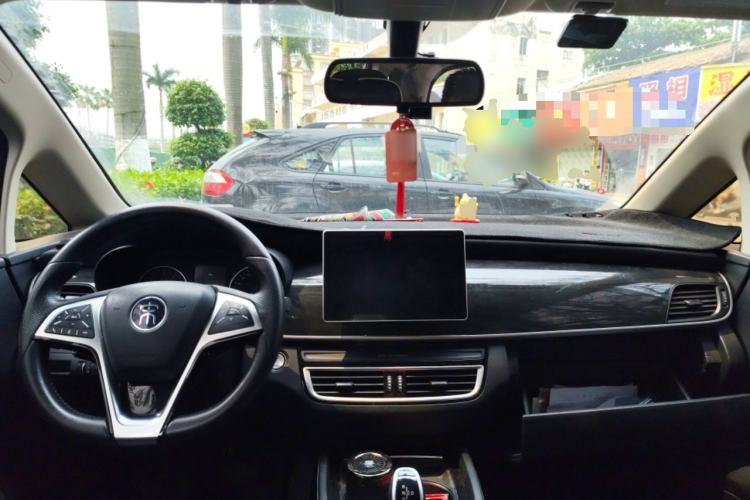Used BYD Song MAX 2019 1.5T Automatic Smart Connect Ruiyi Model 7 Seats China V Emission Standard Center Console