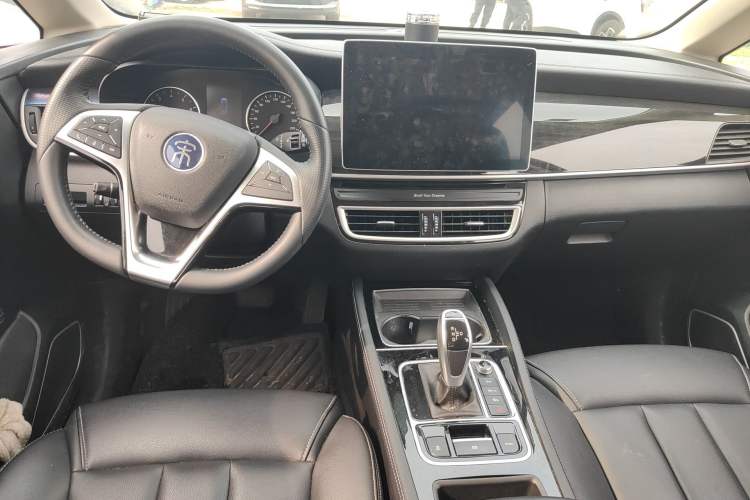 Used BYD Song MAX 2019 1.5T Automatic Smart Connect Prestige Model 6 Seats China VI Standard Center Console
