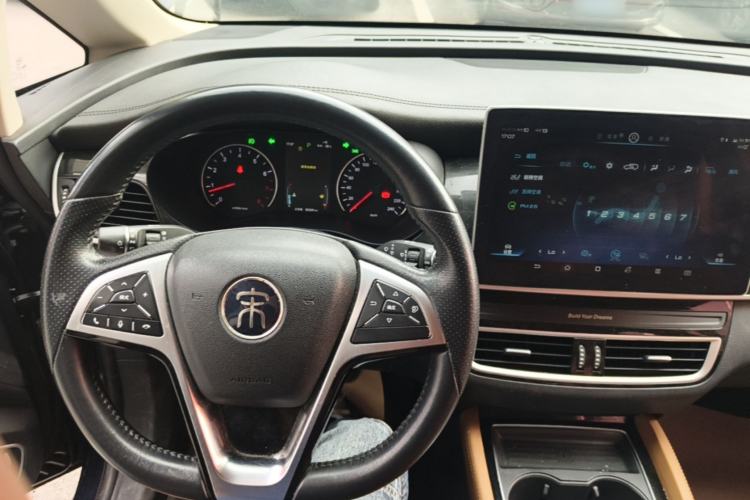 Used BYD Song MAX 2019 1.5T Automatic Smart Connect ZhiLian RuiDong 6-Seater China V Standard Center Console