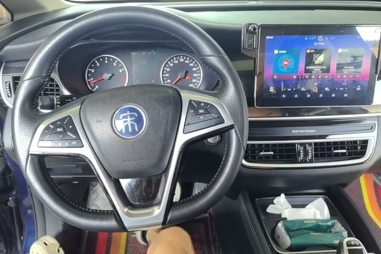 Used BYD Song MAX 2019 1.5T Automatic Smart Connect Ruiyi Sunroof Model 7 Seats China VI Standard Center Console