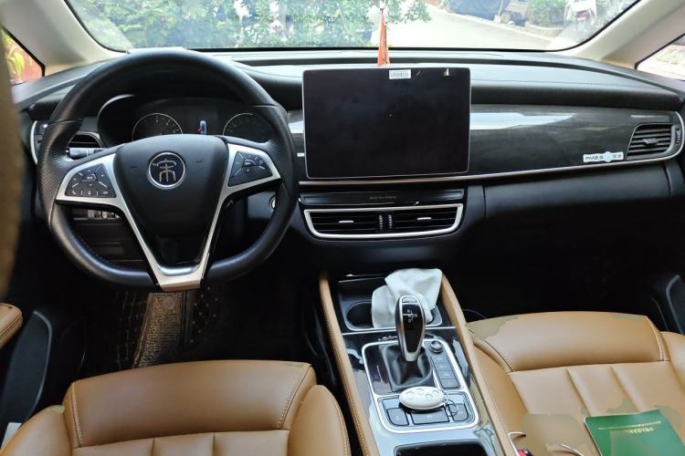 Used BYD Song MAX 2019 1.5T Automatic Smart Connect ZhiLian RuiDong 6-Seater China V Standard Center Console