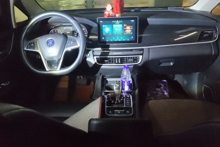 Used BYD Song MAX 2019 1.5T Automatic Smart Connect ZhiLian RuiDong Model 7 Seats China V Emission Standard Center Console
