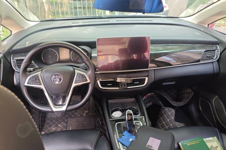 Used BYD Song MAX 2019 1.5T Automatic Smart Connect ZhiLian RuiDong 6-Seater China V Standard Center Console