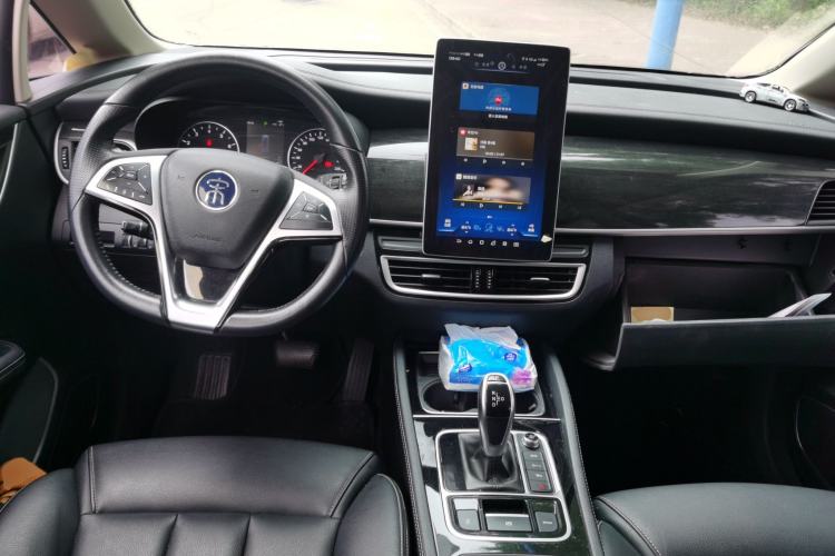Used BYD Song MAX 2019 1.5T Automatic Smart Connect Prestige 7-Seater China VI Standard Center Console
