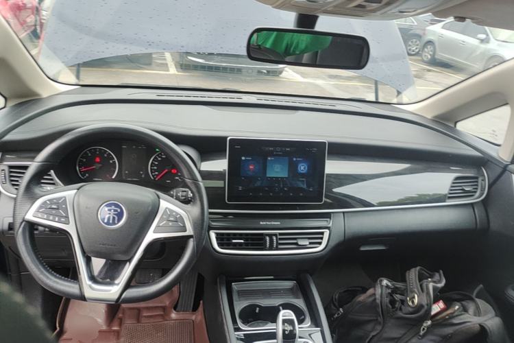 Used BYD Song MAX 2019 1.5T Automatic Smart Connect Ruiyi Sunroof Model 7 Seats China VI Standard Center Console