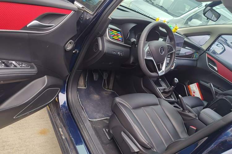 Used BYD Song MAX 2019 1.5T Manual Smart Connect Ruiyi Sunroof Model 6 Seats China VI Standard Driver Seat
