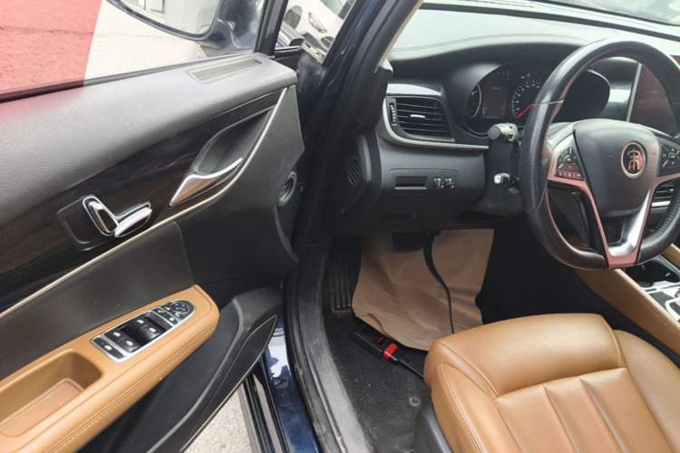 Used BYD Song MAX 2019 1.5T Automatic Smart Connect ZhiLian RuiDong 6-Seater China V Standard Driver Seat